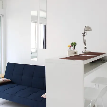 Apartament Bright Studio Near Paris *